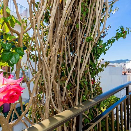 Hostal Manolita Sant Antoni de Portmany Dış mekan fotoğraf