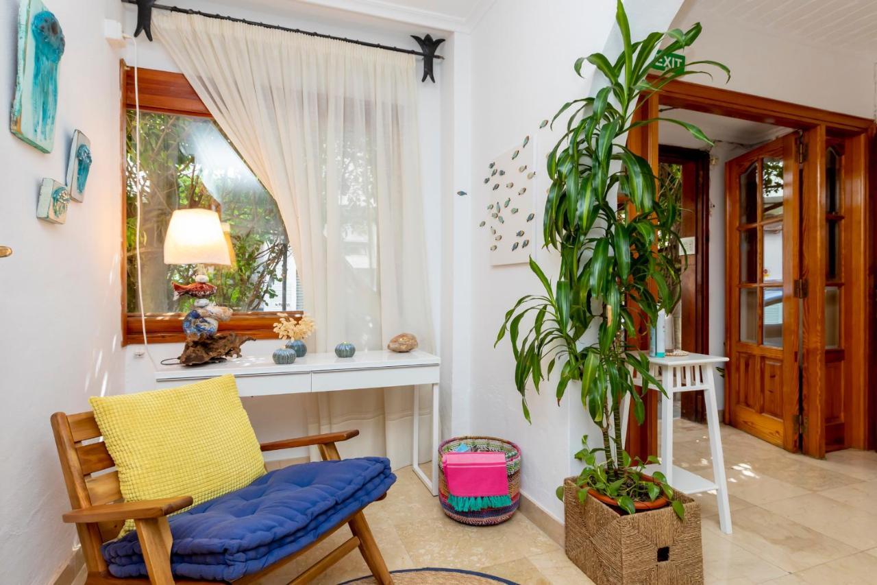 Hostal Manolita Sant Antoni de Portmany Dış mekan fotoğraf