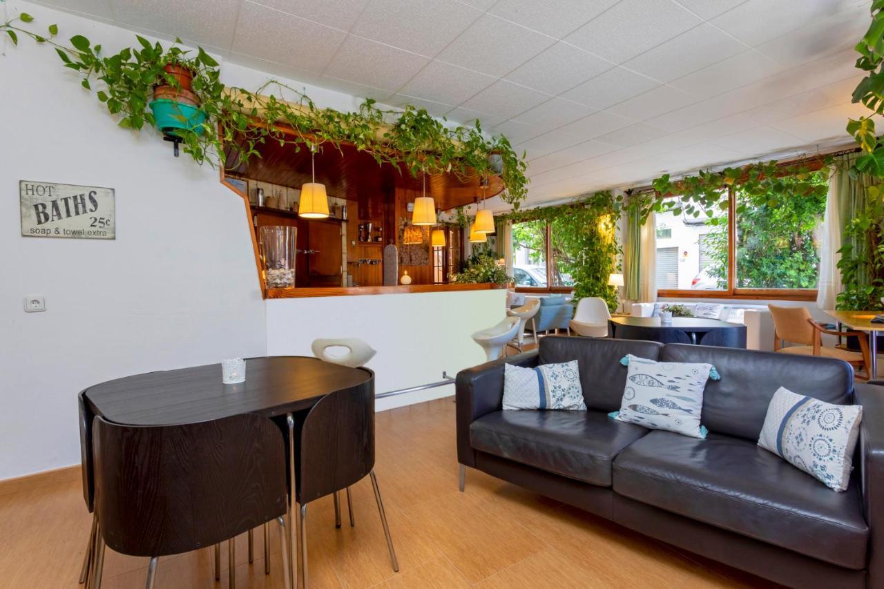 Hostal Manolita Sant Antoni de Portmany Dış mekan fotoğraf