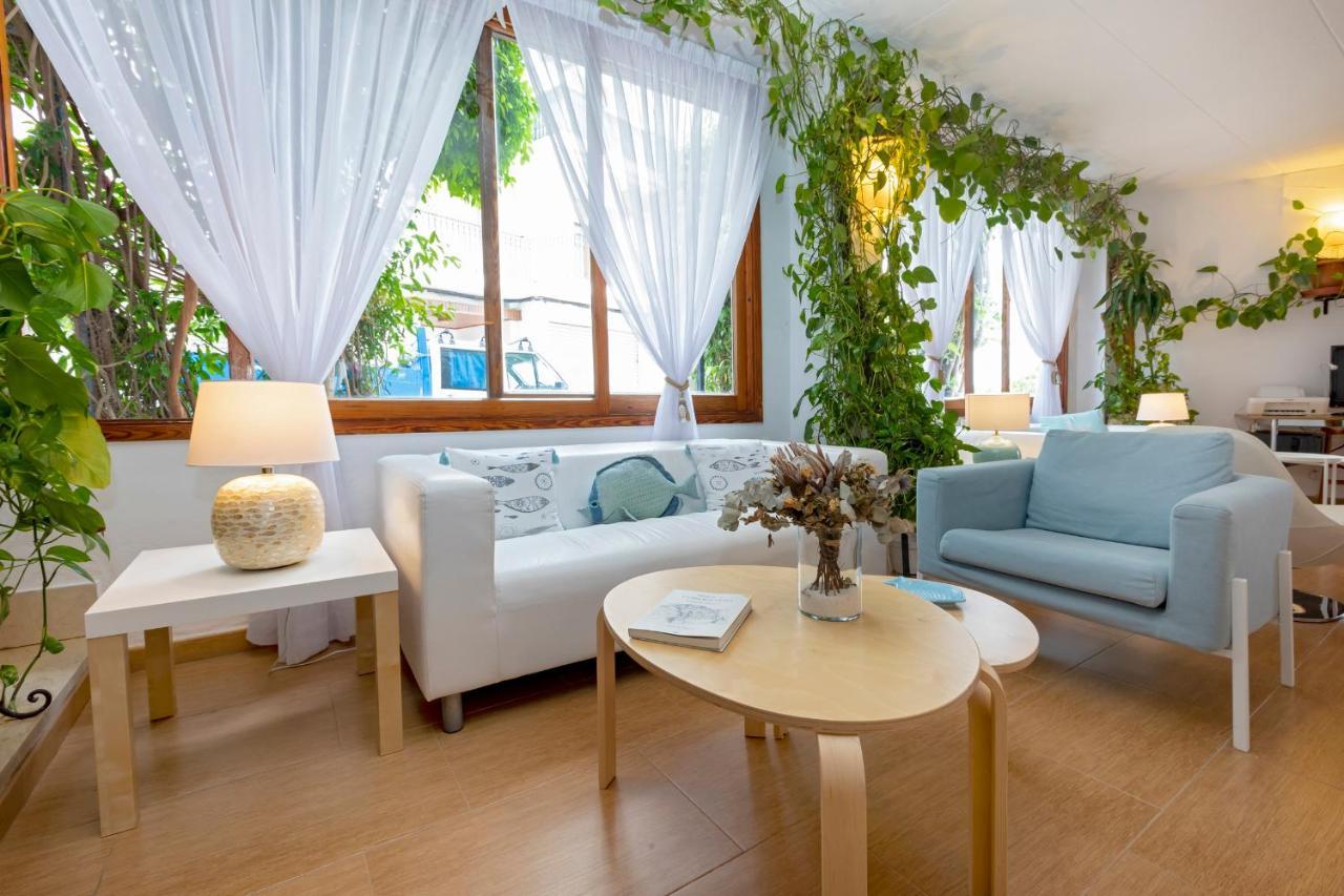 Hostal Manolita Sant Antoni de Portmany Dış mekan fotoğraf