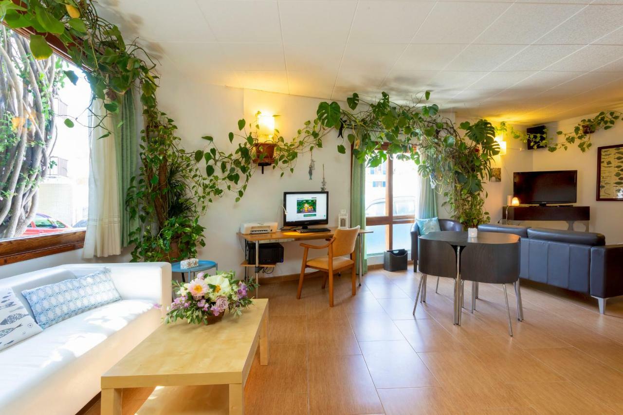Hostal Manolita Sant Antoni de Portmany Dış mekan fotoğraf