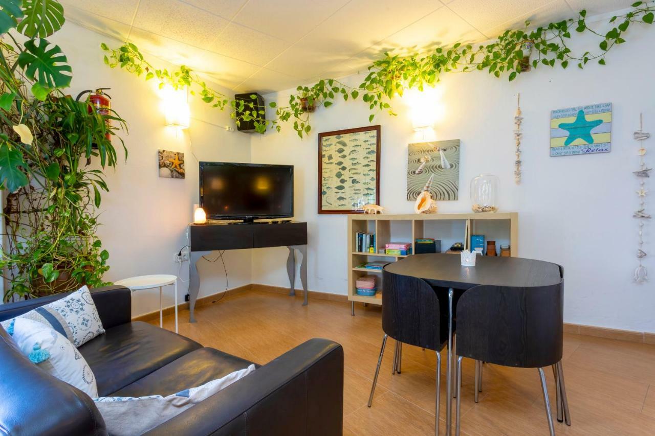 Hostal Manolita Sant Antoni de Portmany Dış mekan fotoğraf